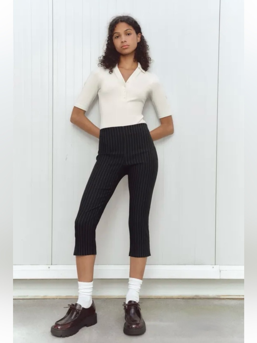 New ZARA High-Rise Pinstripe Cropped Pants in Black